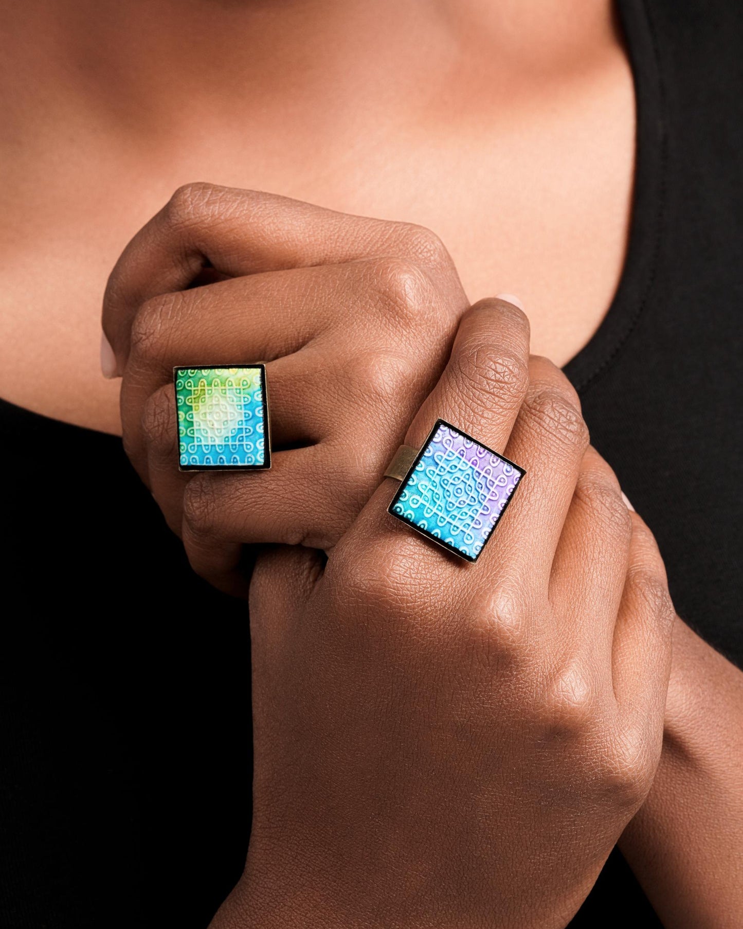 NEELAVENI "sikku pulli kolam"Abstract rings